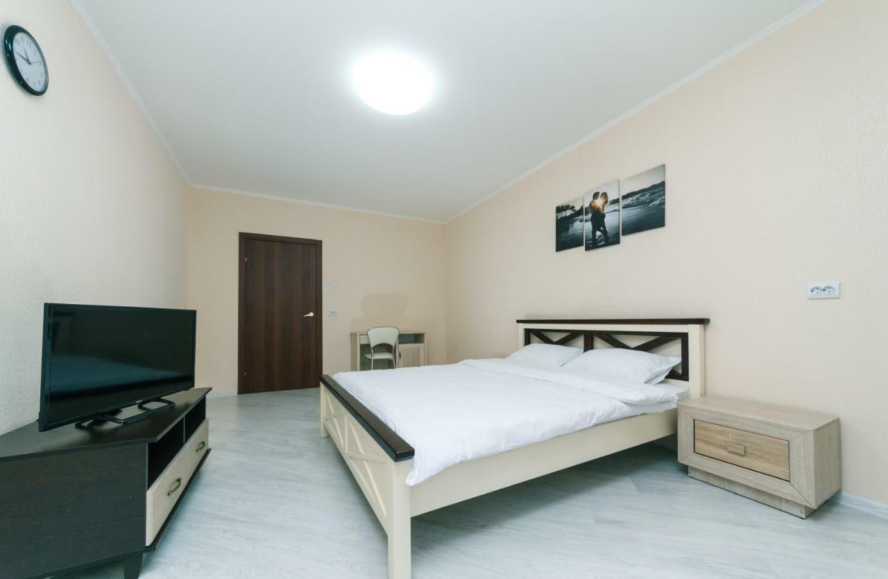 Видовая Квартира Yaroslavichi-2 Výshgorod Exterior foto